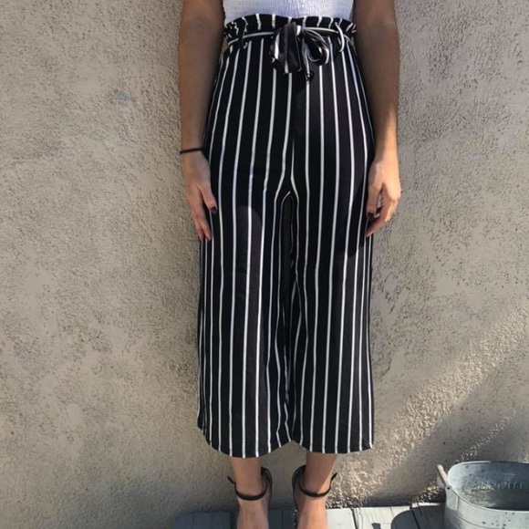 Tie waist striped capri pants - Picture 2 of 4